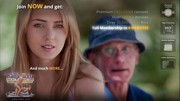 L'agente impudente allunga il nuovo arrivato snello nel suo video porno nonne amatoriali studio