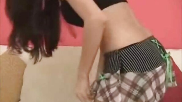 La ragazza latina ama succhiare il cazzo enorme video porno di nonne gratis del suo nuovo cliente