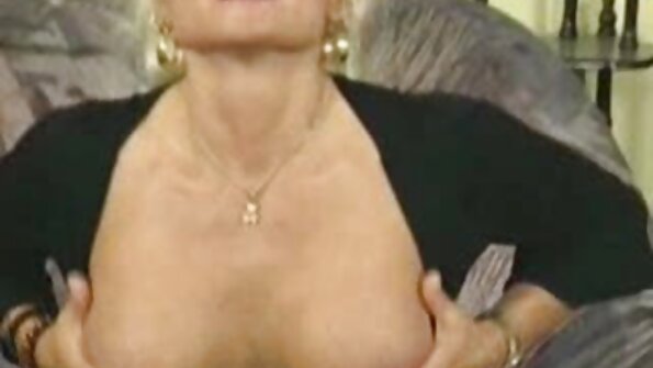 Allungamento anale profondo per la troia sorridente Rachael video porno italiani anziane Madori