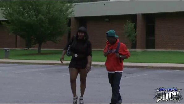 Figa pelosa di una modella adolescente giapponese video lesbiche vecchie giocata da un ragazzo arrapato