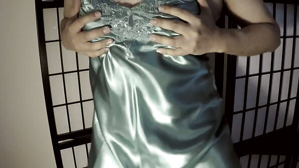 Il proprietario di casa si diverte con la cattiva fidanzata video porno di vecchie signore della figliastra