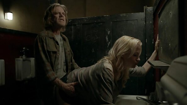 Scopando Rainia Belle e nutrendosi sulla video vecchie pelose sua lingua