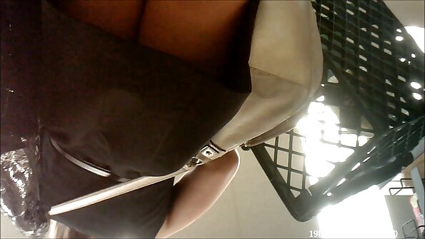 Lunghi capelli rossi e una video nonne gratis stretta figa rosa sulla sua troia calda