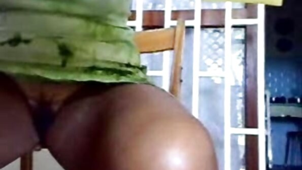 Ragazza video di vecchie troie ebony viene scopata davvero duramente da un tizio nero davvero grande