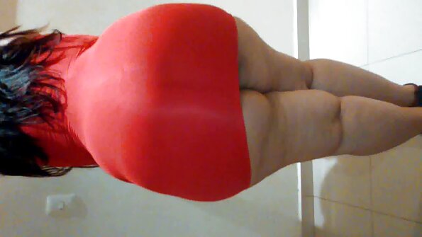 La latina Eva Lovia si diverte con film porno di vecchie dei bei cazzi