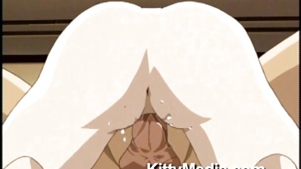 La giovane video porno nonne pompinare moglie carina fa un pompino al suo uomo in macchina