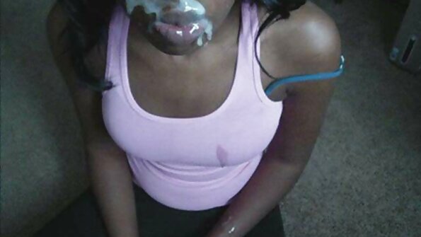 Invece di vecchie italiane xxx scoparle la figa, il tipo preferirebbe leccarla