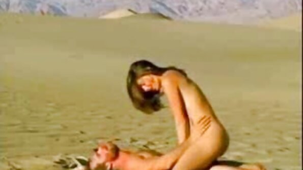 Bionda lussuosa fa film porno gratis di donne vecchie sesso con il bello dotato