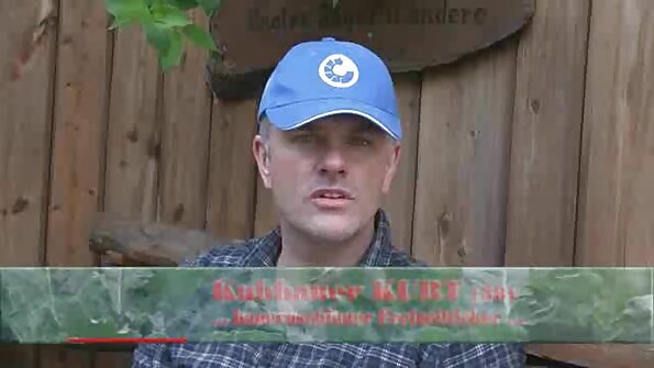 Cutie dai capelli scuri con un bel viso ha bisogno di un po' video vecchie troie di sesso brutto